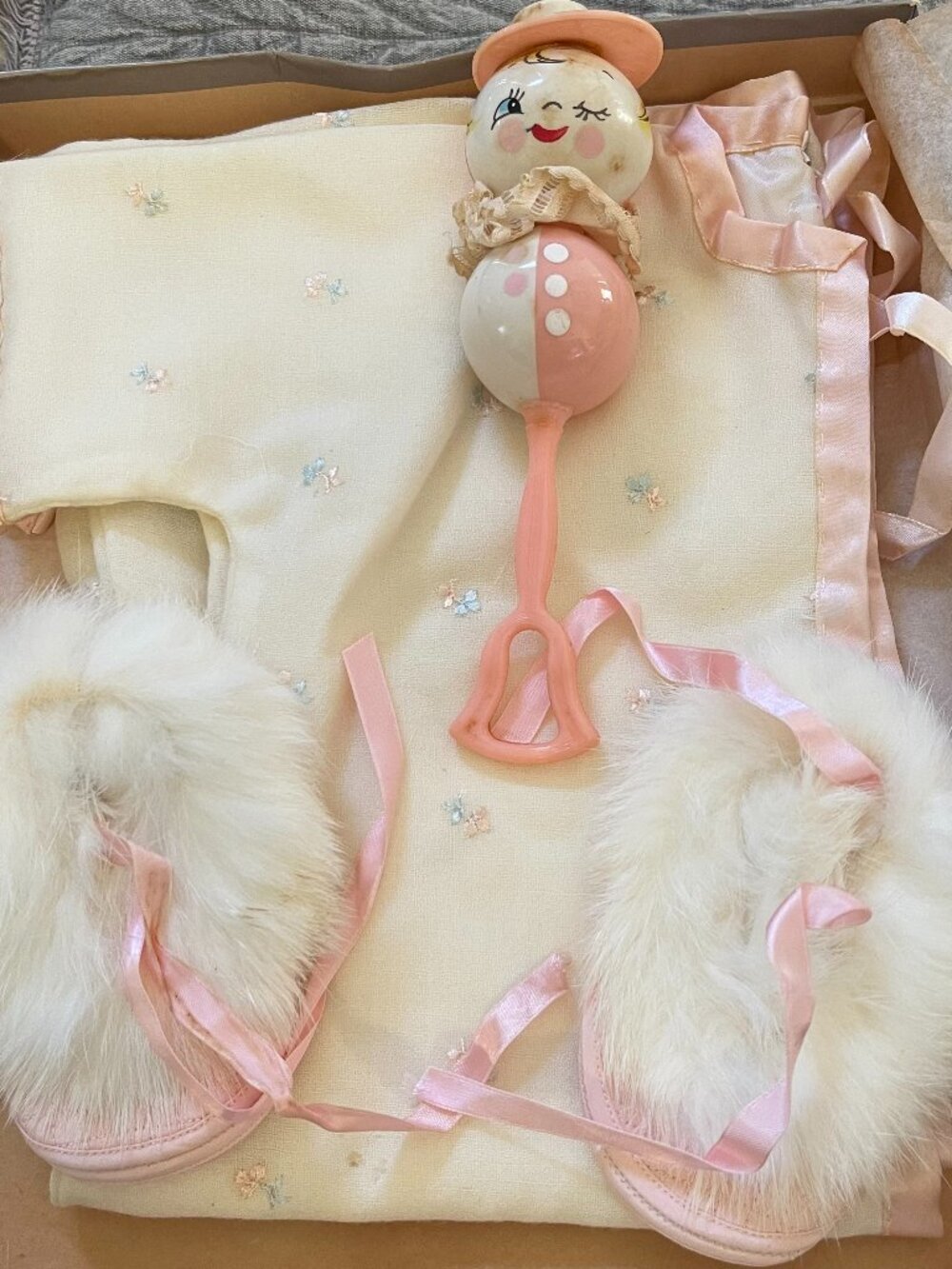 VTG I. Magnin & Co. Baby Girl Gift Set NEW Rose Embroider Wool Robe Shoes Rattle